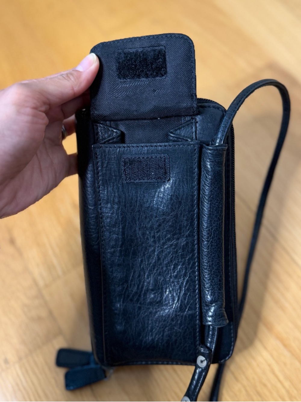 Fossil Black Leather Crossbody Bag Wallet Organizer Purse EUC Zip Solid Black - Picture 8 of 16